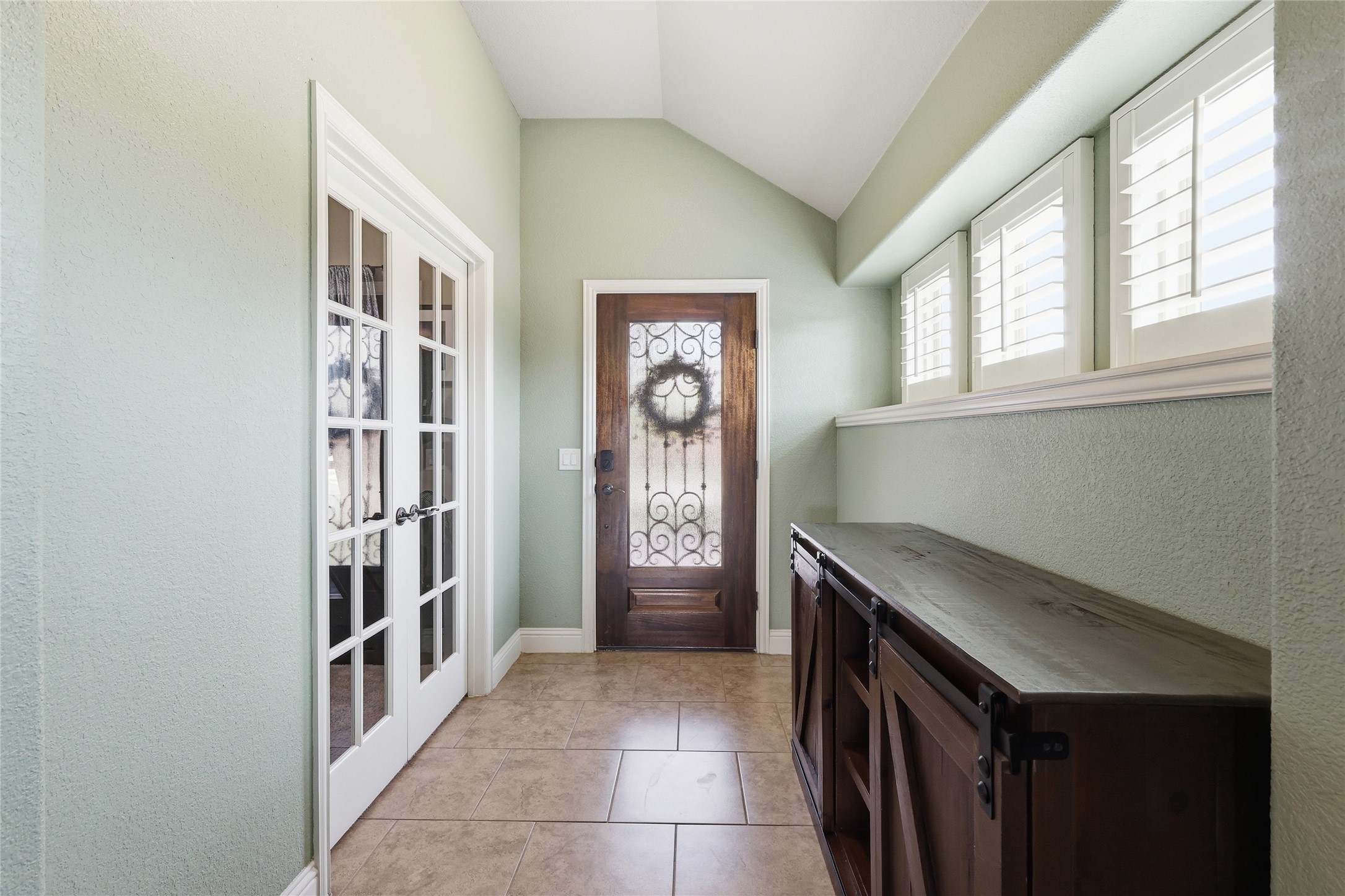1068 English Oak Drive Burleson TX 76028