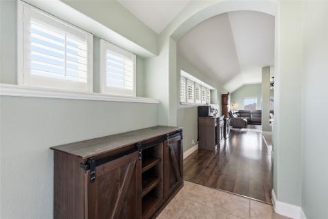 1068 English Oak Drive Burleson TX 76028