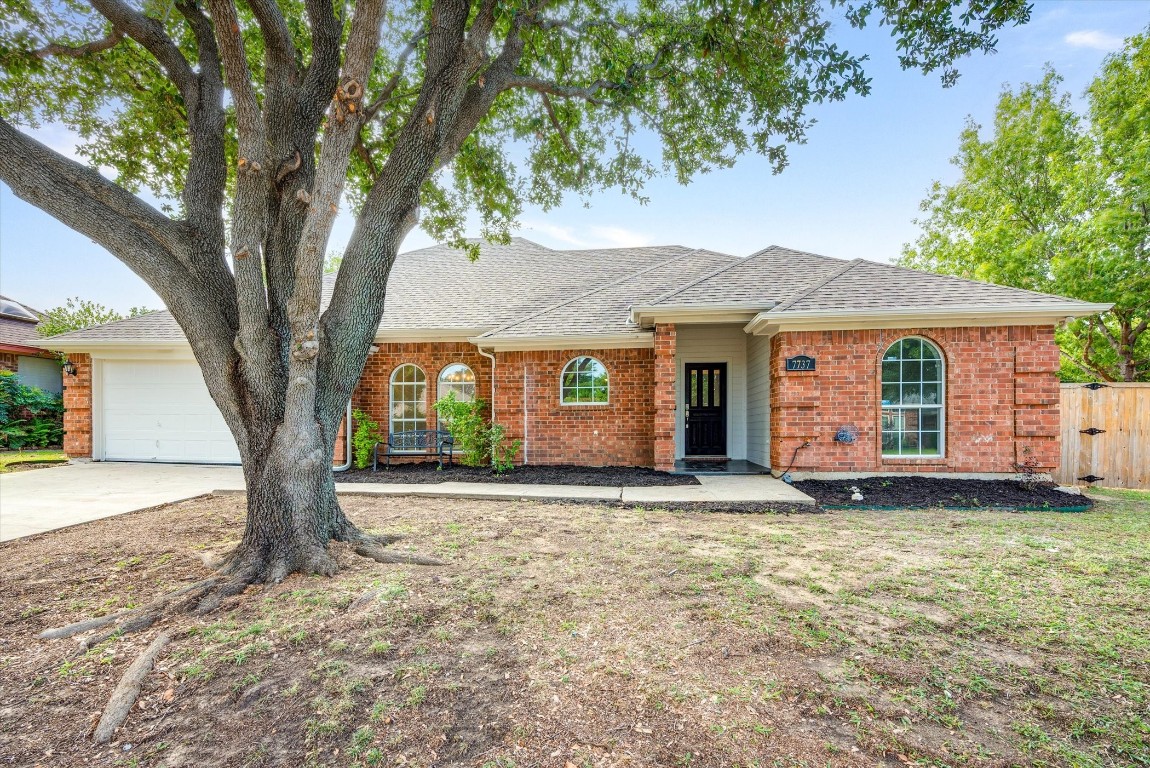 7737 Sagebrush Court N North Richland Hills TX 76182