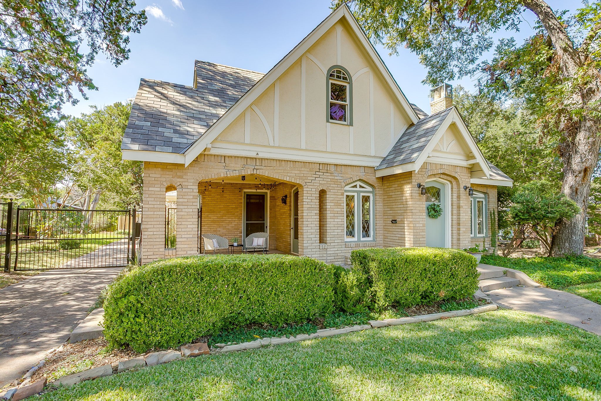 3000 6th Avenue Fort Worth TX 76110