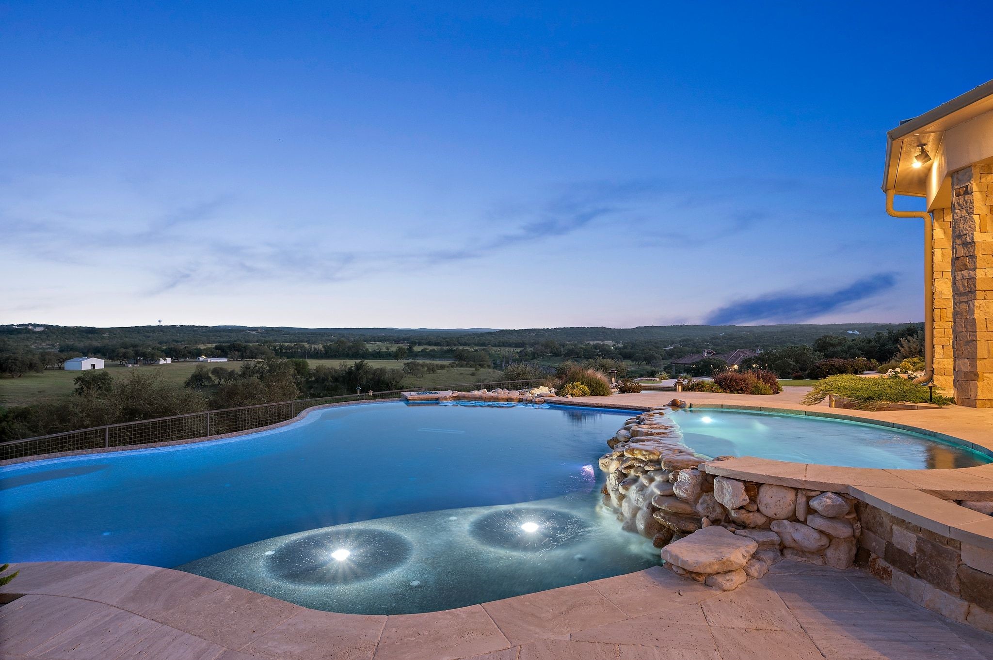 325 River Ridge Spring Branch TX 78070