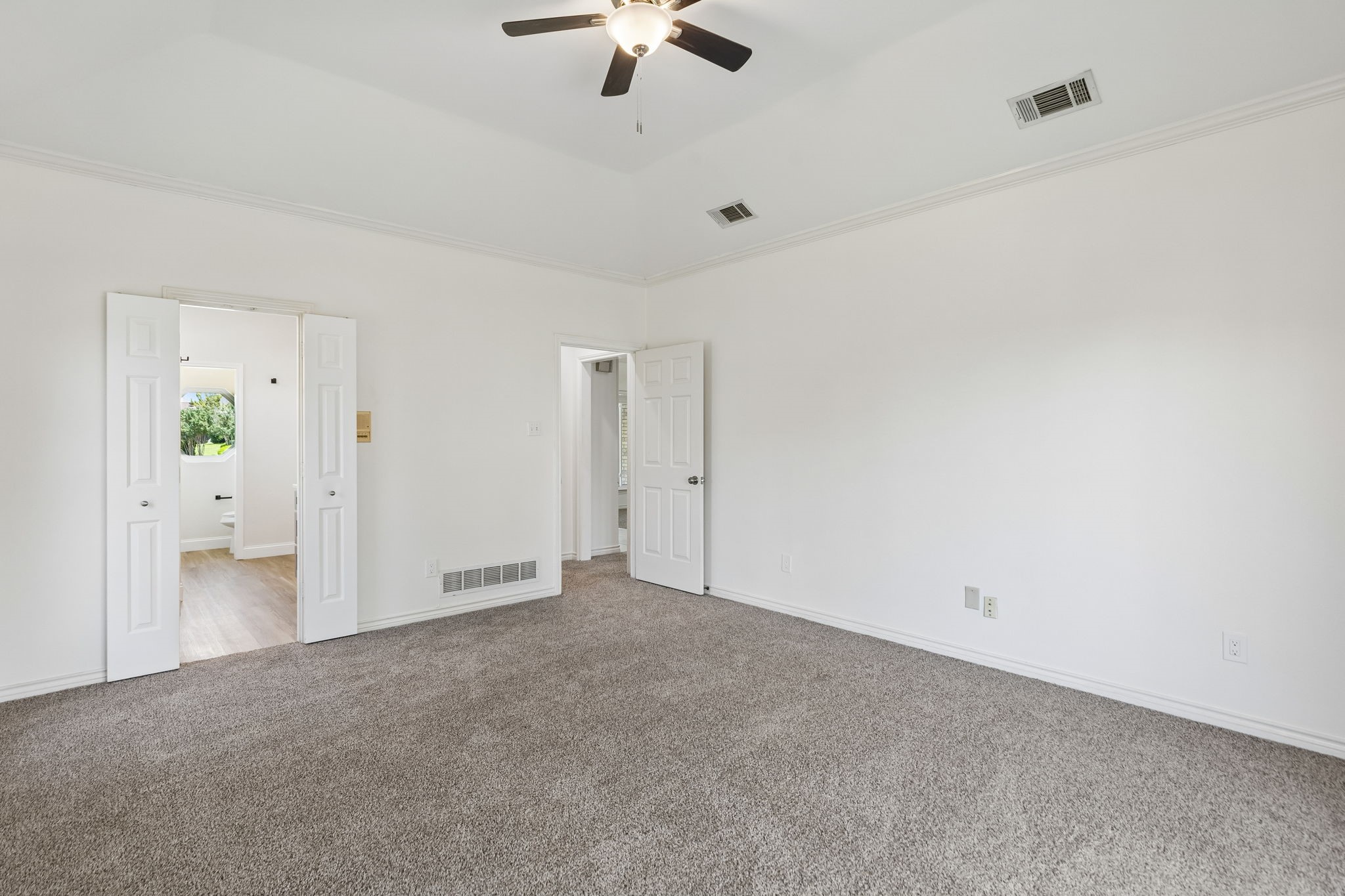 2804 Gainesborough Drive Dallas TX 75287