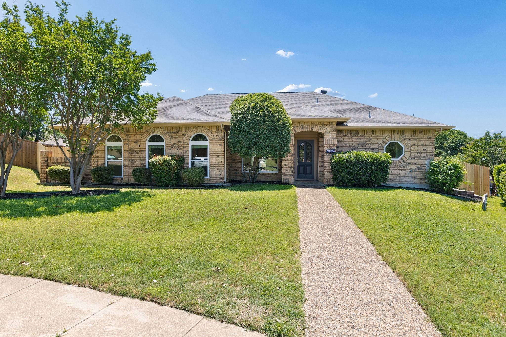 2804 Gainesborough Drive Dallas TX 75287