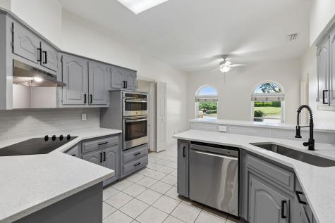 2804 Gainesborough Drive Dallas TX 75287