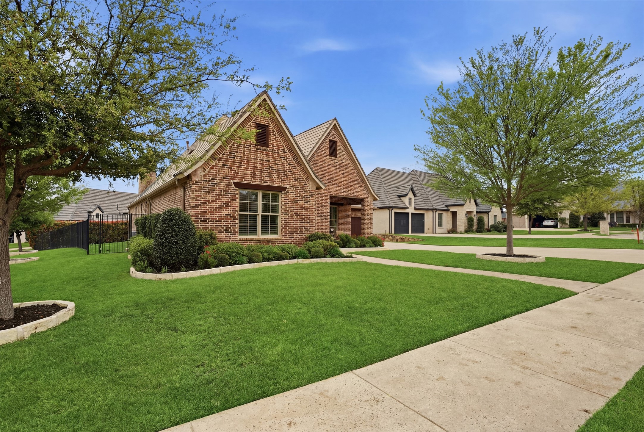 5301 Pradera Court Benbrook TX 76126