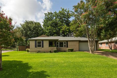 1318 Brookhurst Street Irving TX 75061