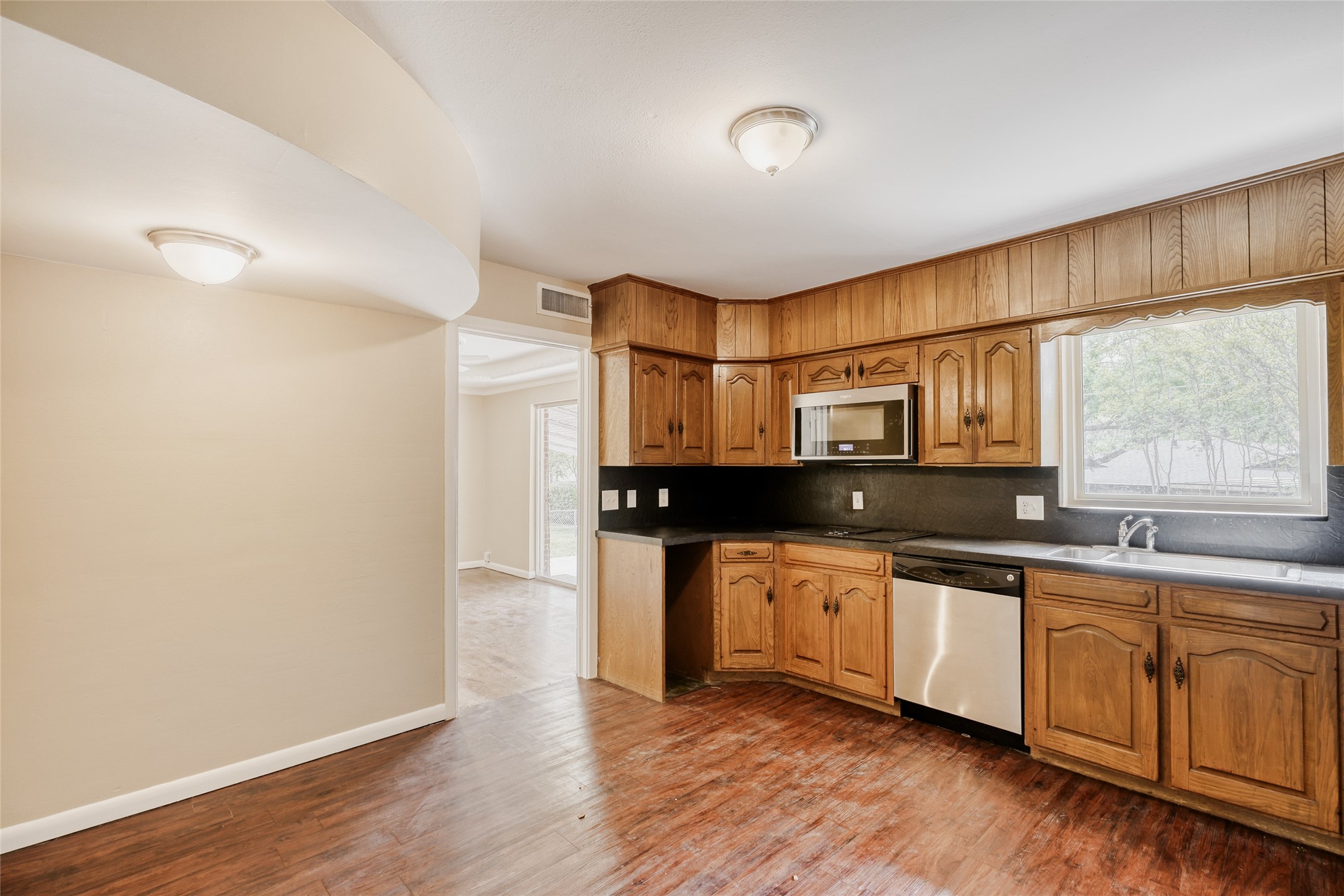 6612 E Mockingbird Lane Dallas TX 75214