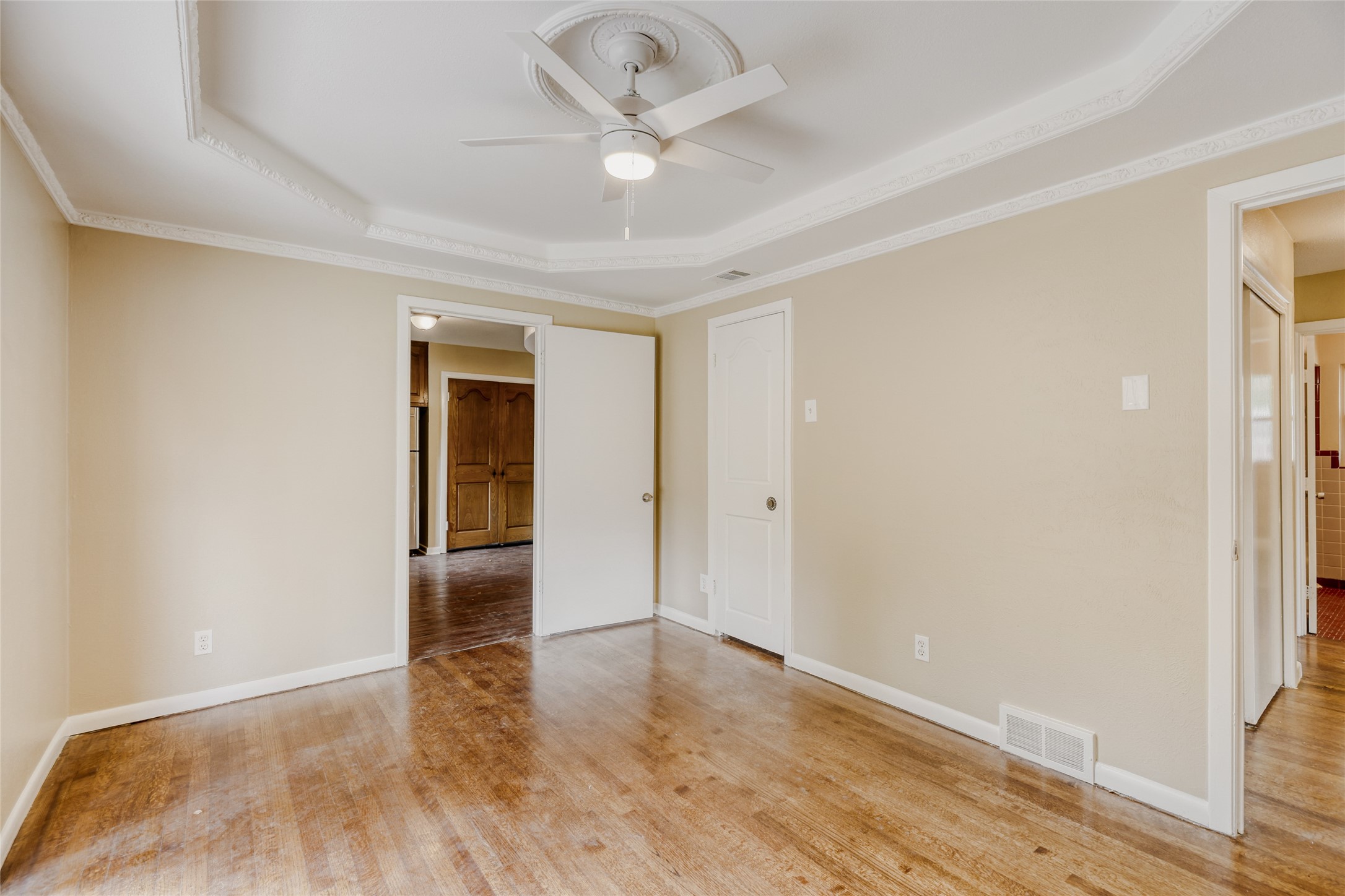 6612 E Mockingbird Lane Dallas TX 75214