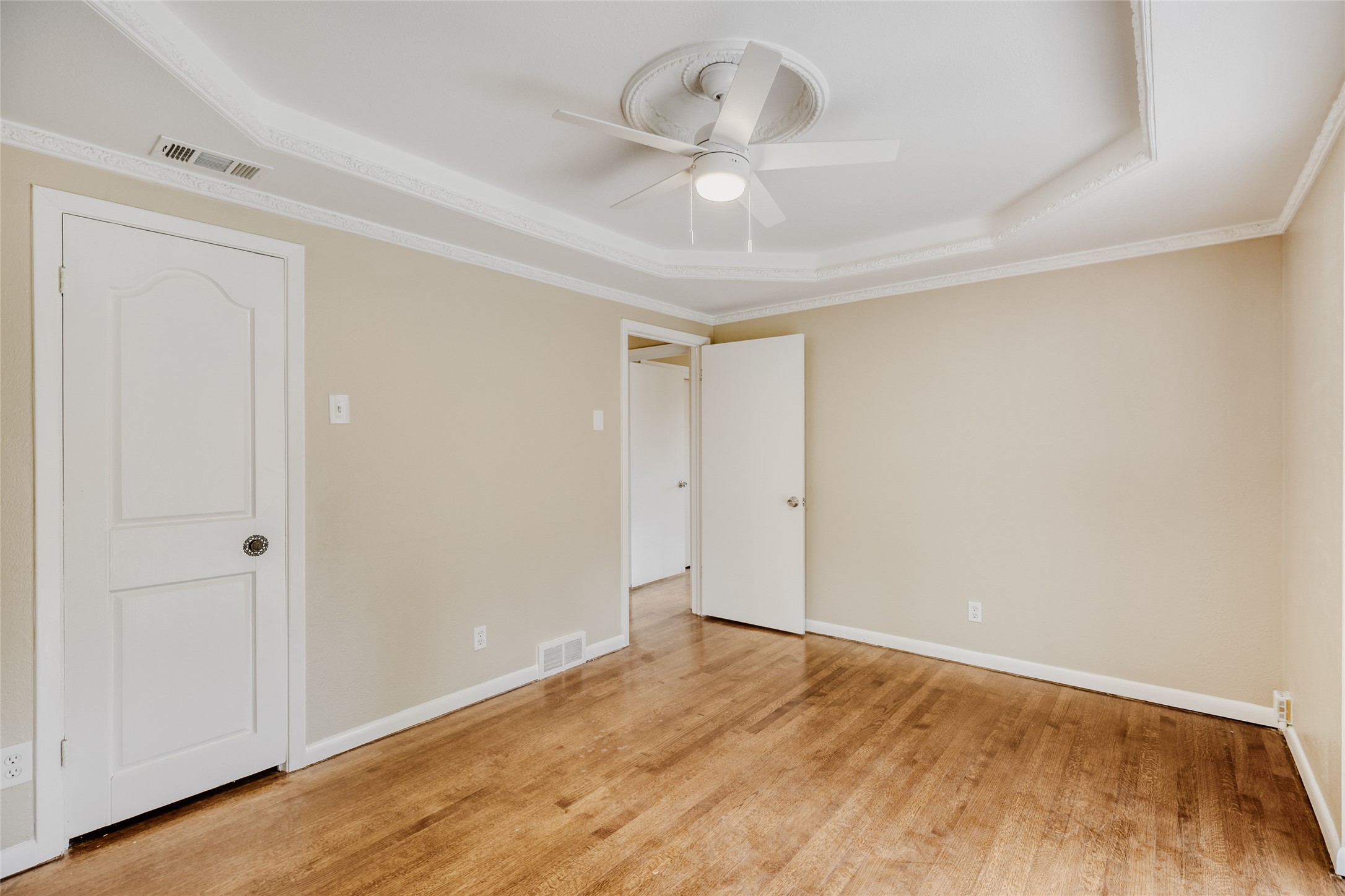 6612 E Mockingbird Lane Dallas TX 75214