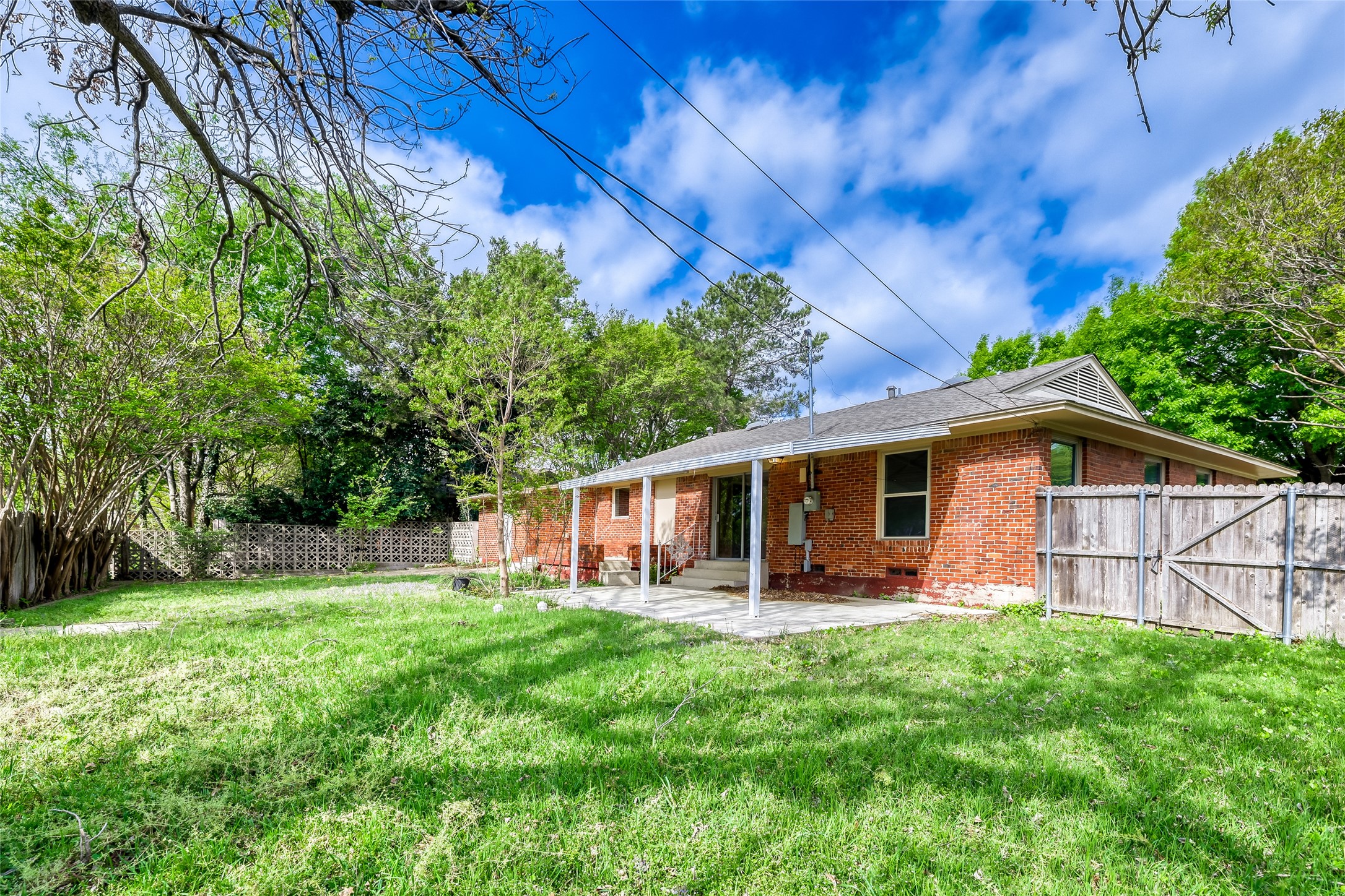 6612 E Mockingbird Lane Dallas TX 75214