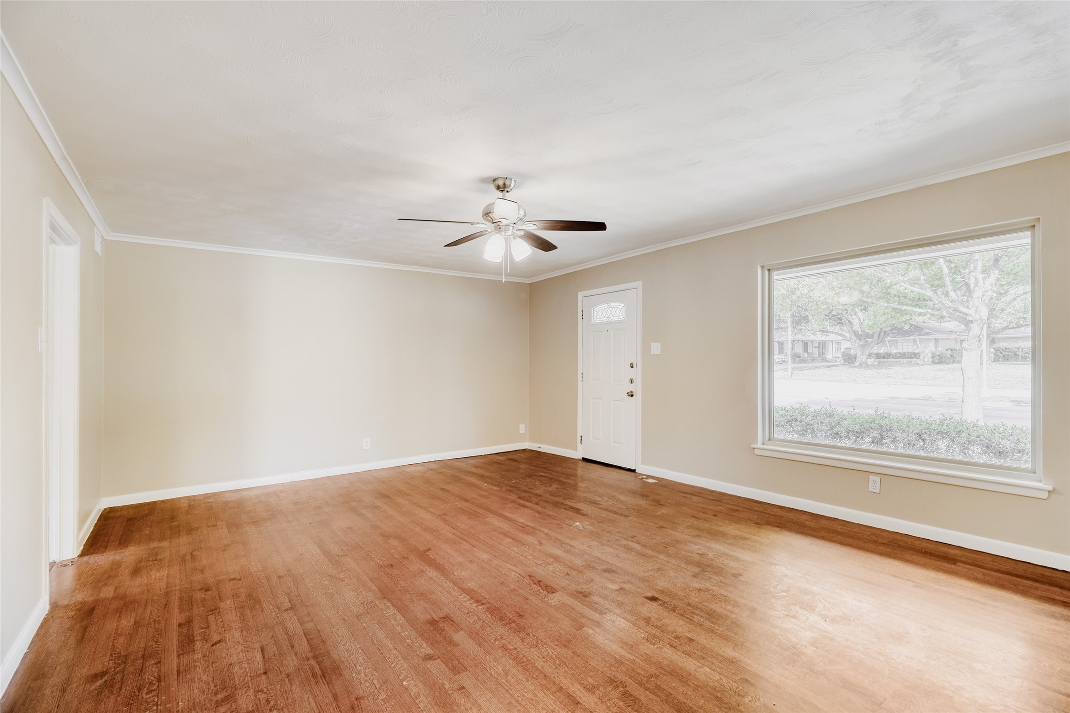 6612 E Mockingbird Lane Dallas TX 75214