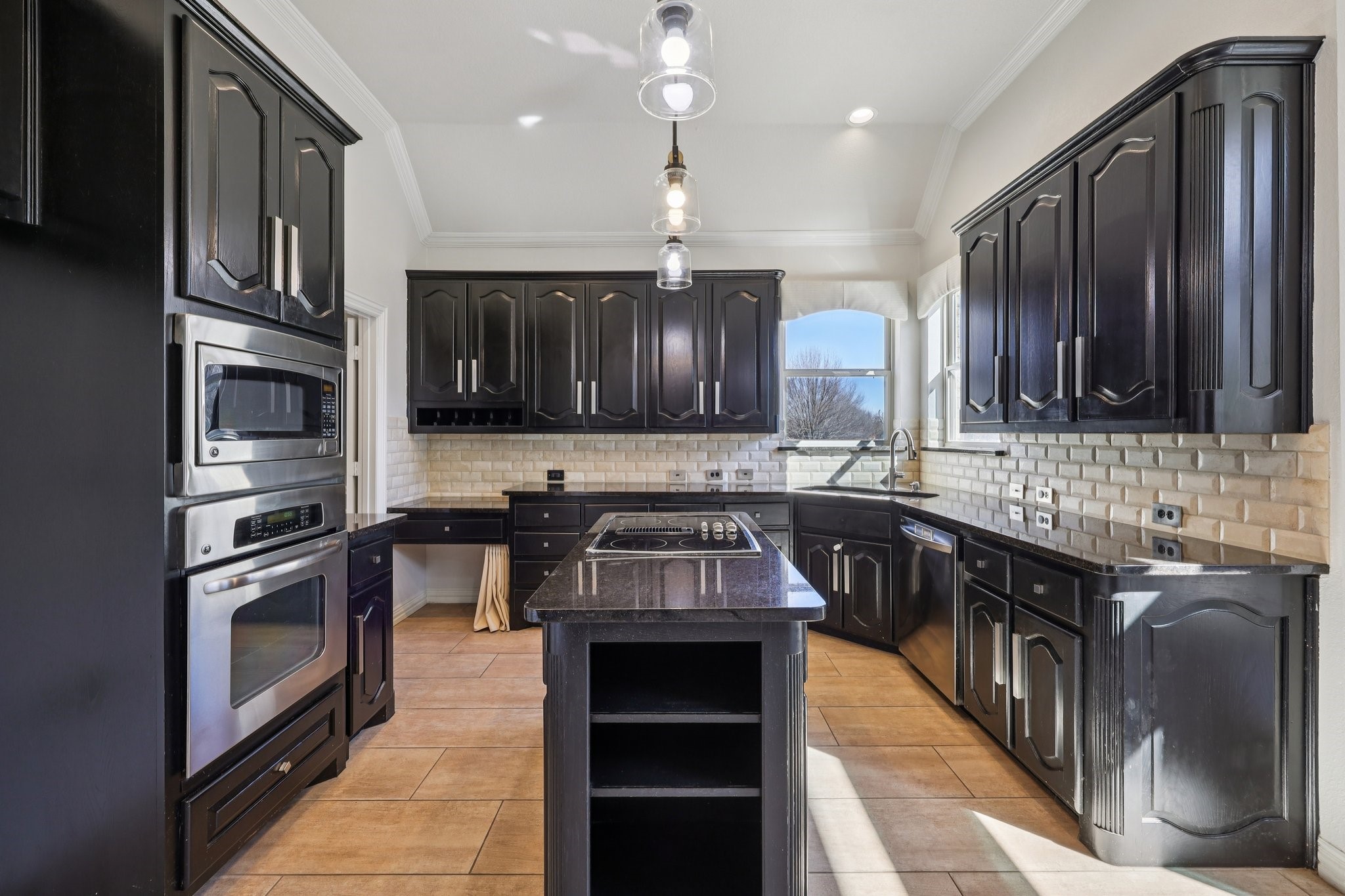 806 Parkwood Court Mckinney TX 75072