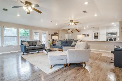 136 NW Suzanne Terrace Burleson TX 76028