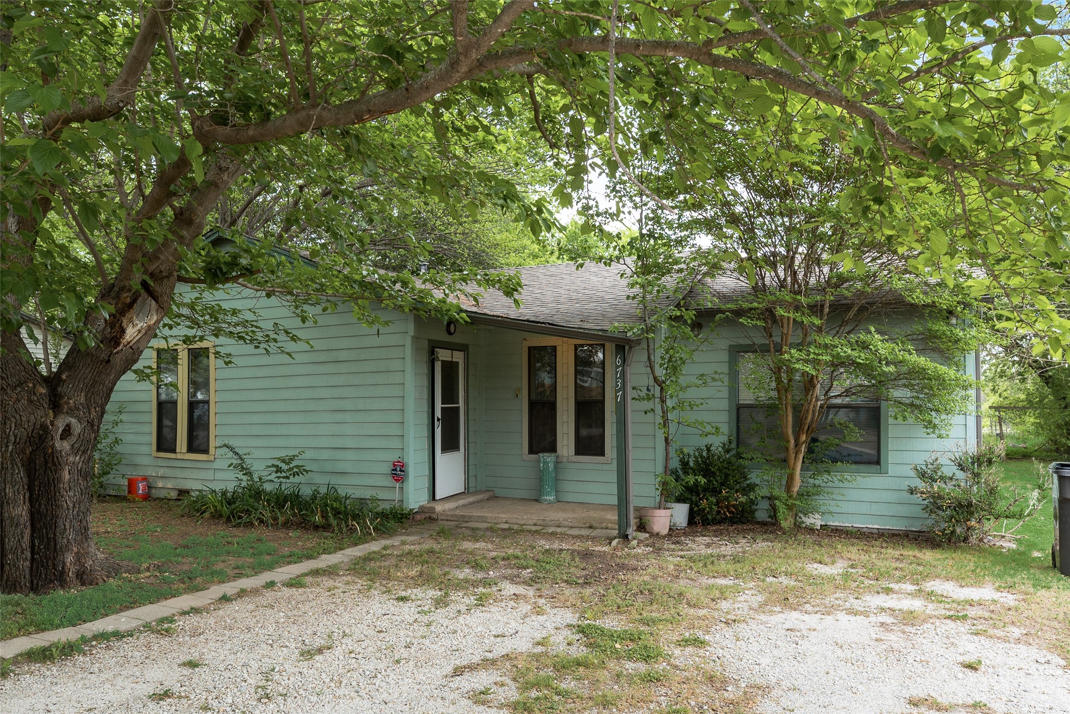 6737 Lakeside Drive Lake Worth TX 76135