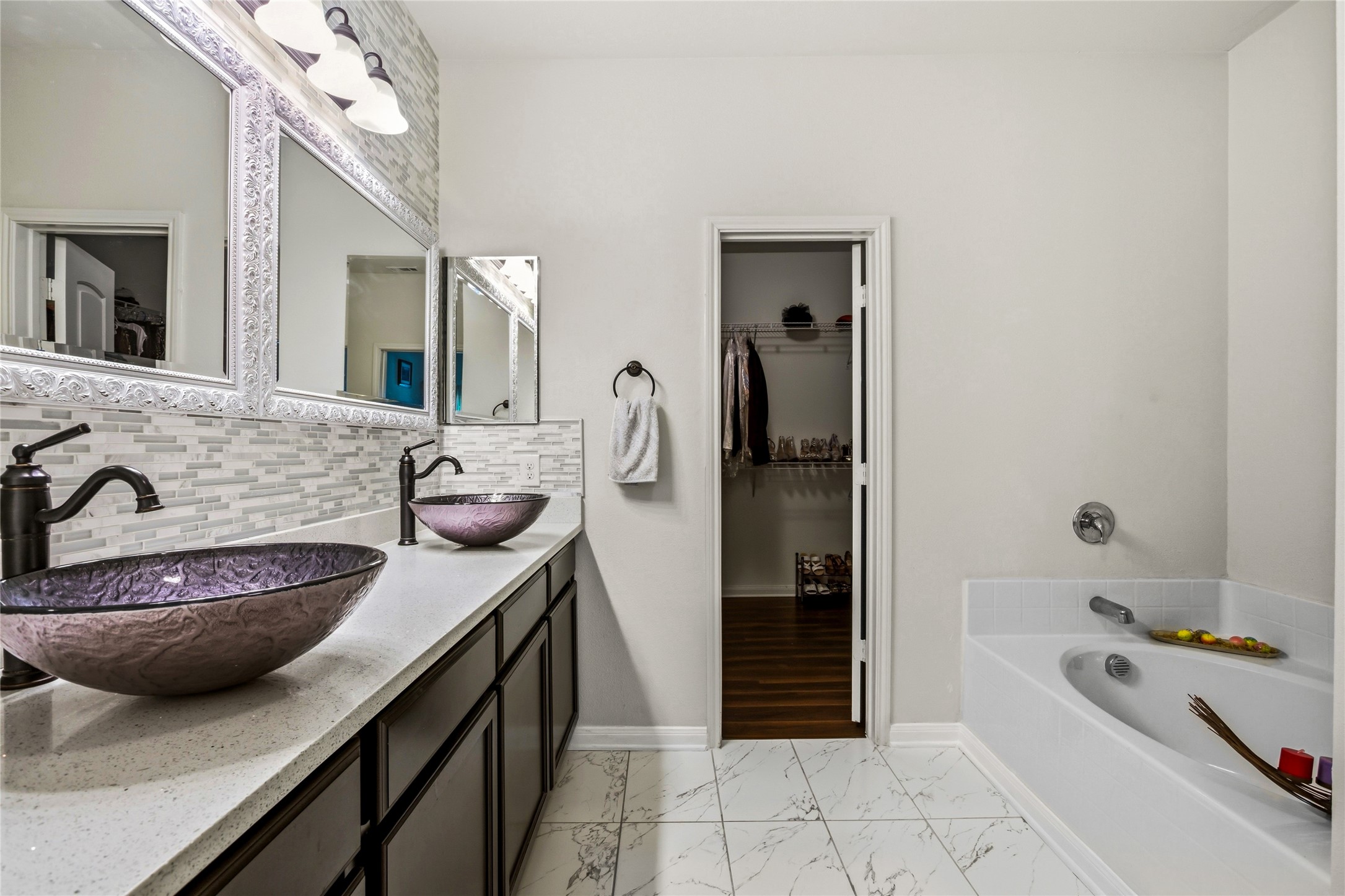 1332 Lucchese Lane Dallas TX 75253