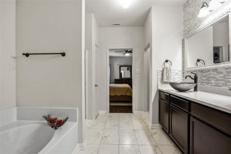 1332 Lucchese Lane Dallas TX 75253