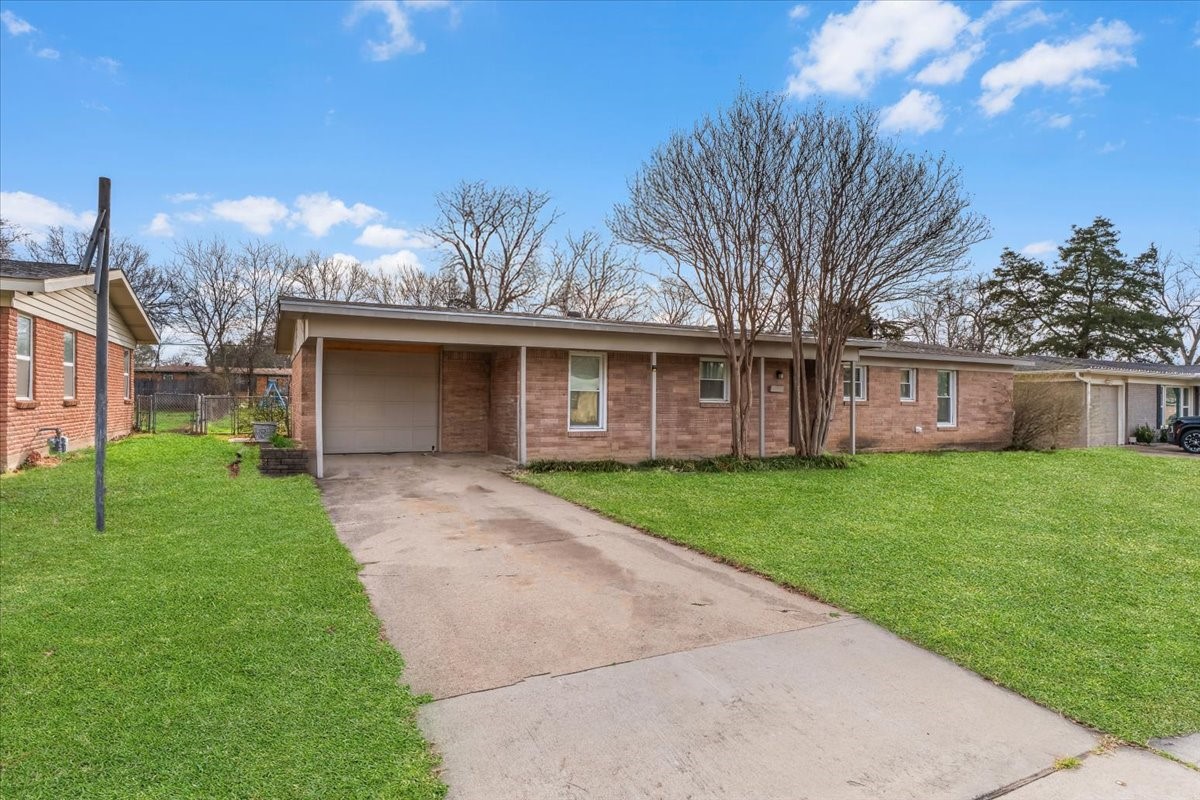 4328 Mackey Drive North Richland Hills TX 76180