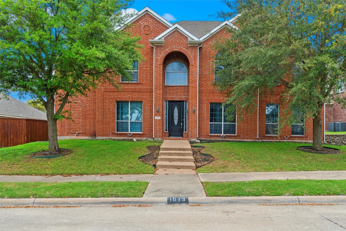 1013 Trailwood Drive Desoto TX 75115