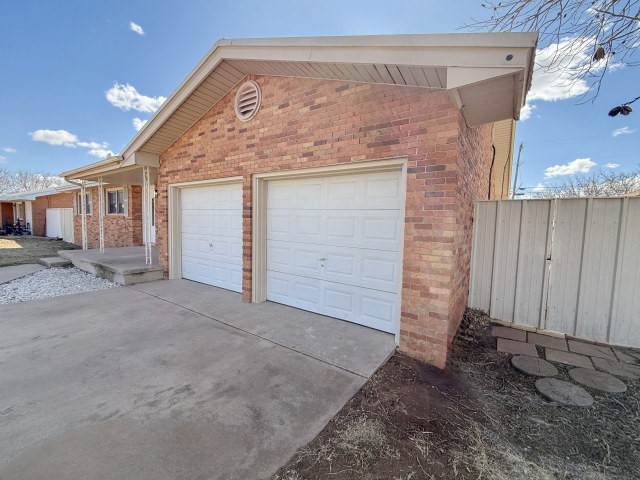 505 17th Street Seagraves TX 79359