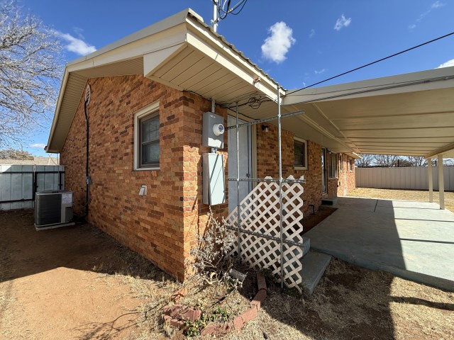 505 17th Street Seagraves TX 79359