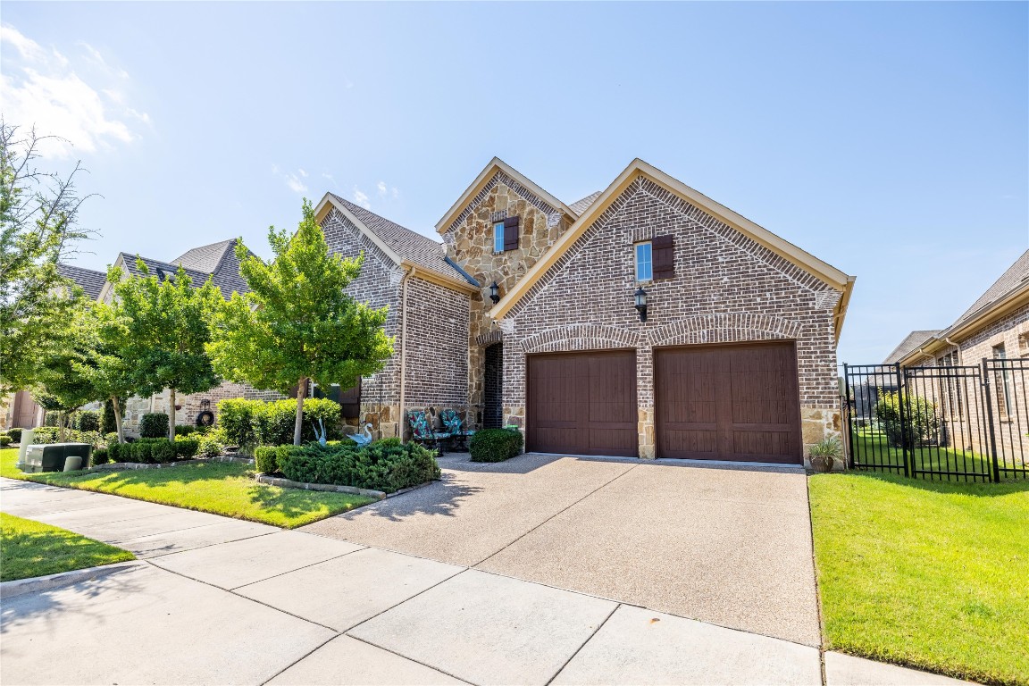 1114 Ivy Charm Way Arlington TX 76005