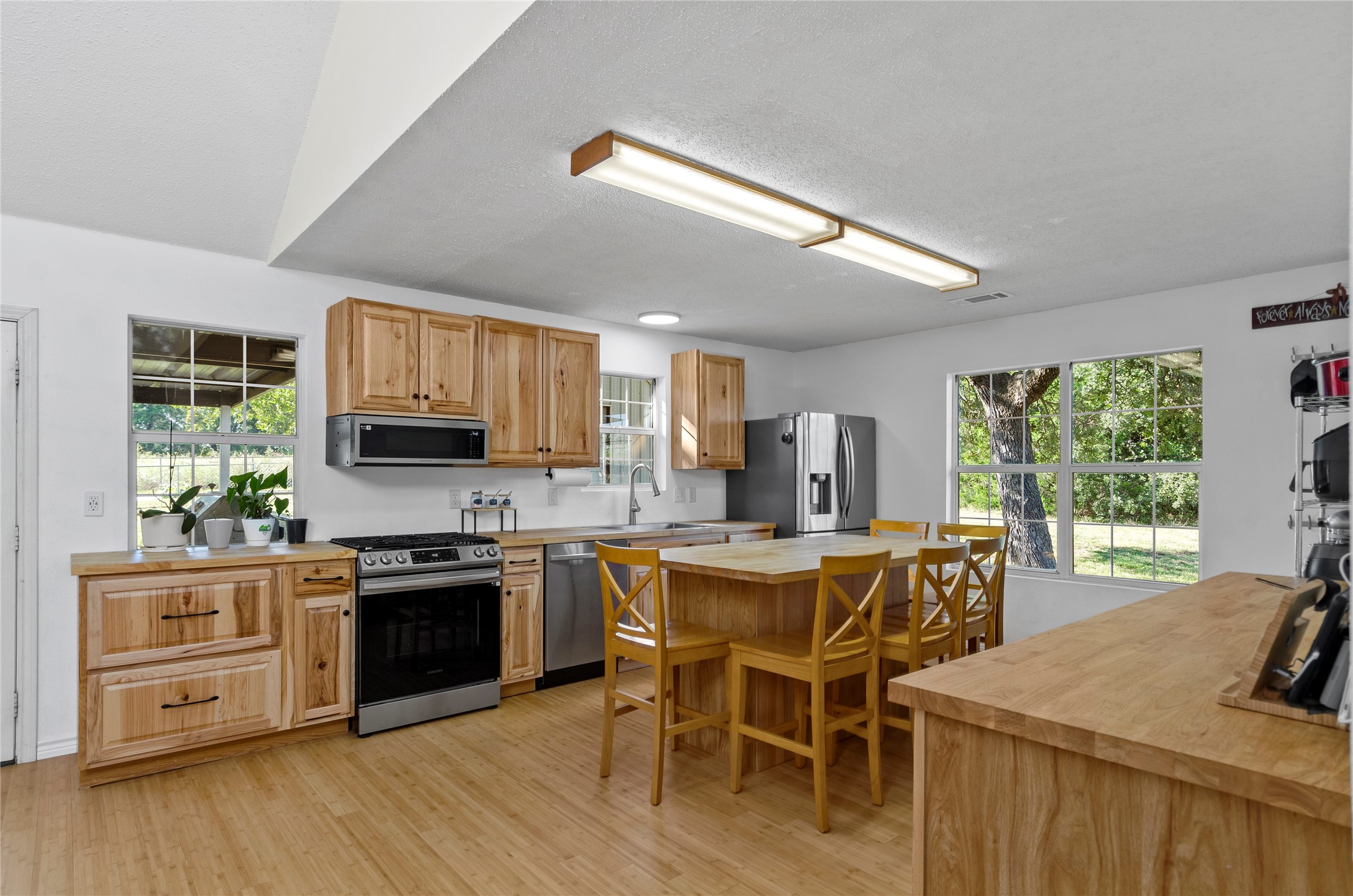 748 County Road 1560 Chico TX 76431