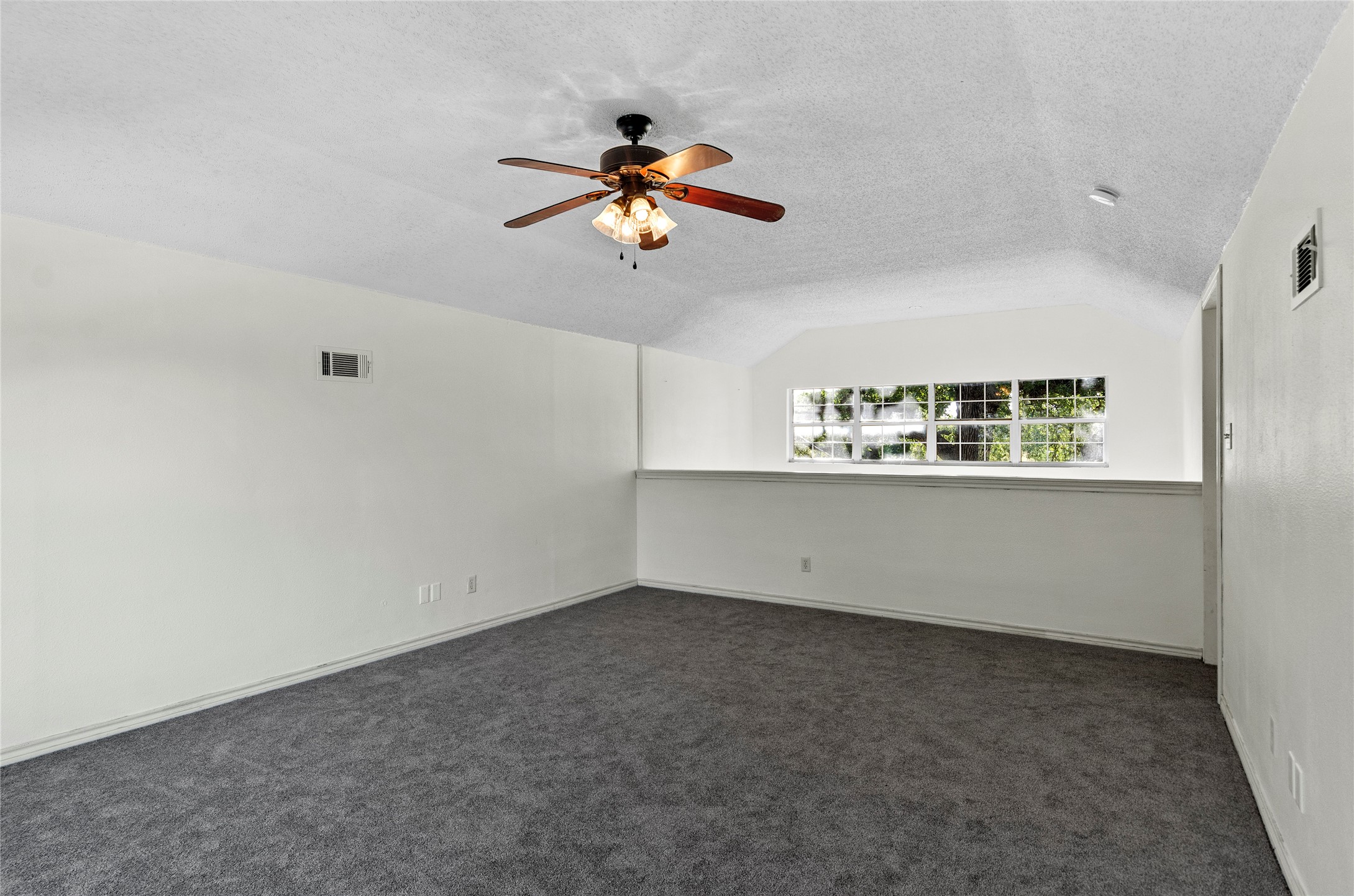 748 County Road 1560 Chico TX 76431