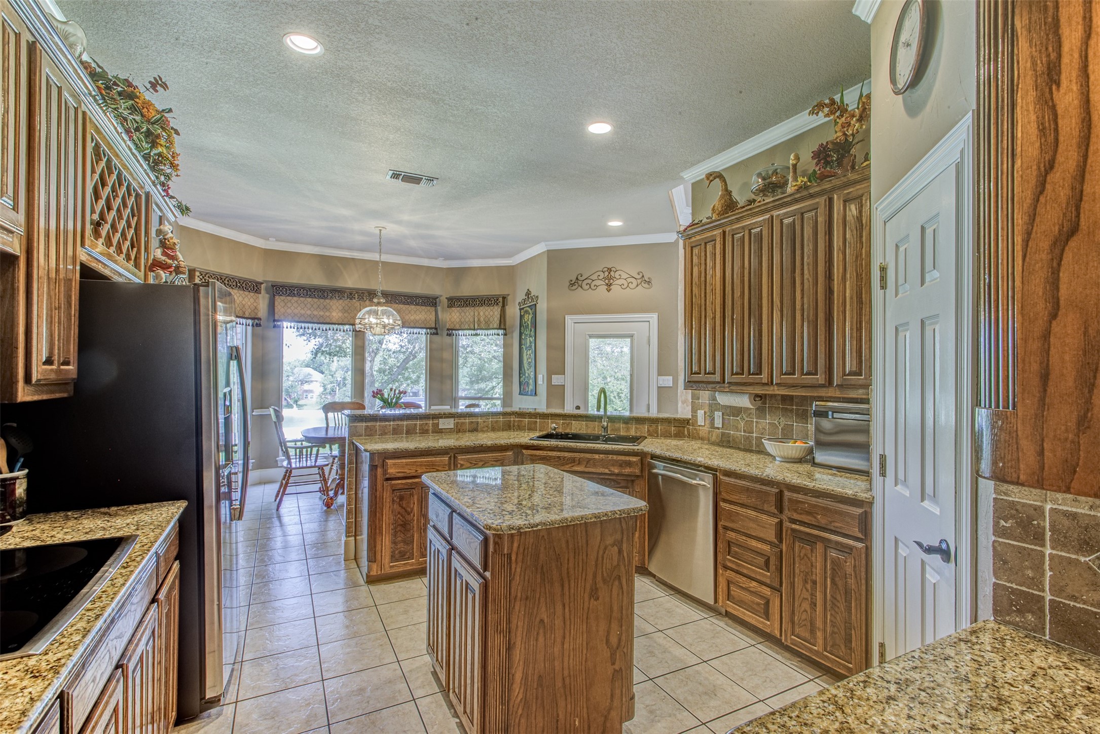9313 Dosier Cove W Fort Worth TX 76179