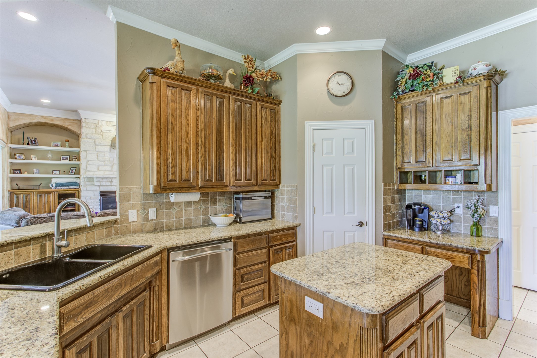 9313 Dosier Cove W Fort Worth TX 76179