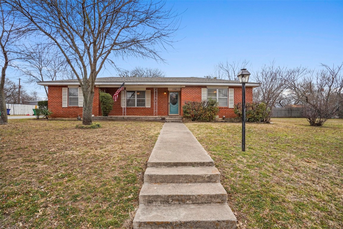 1706 N Colorado Street Decatur TX 76234