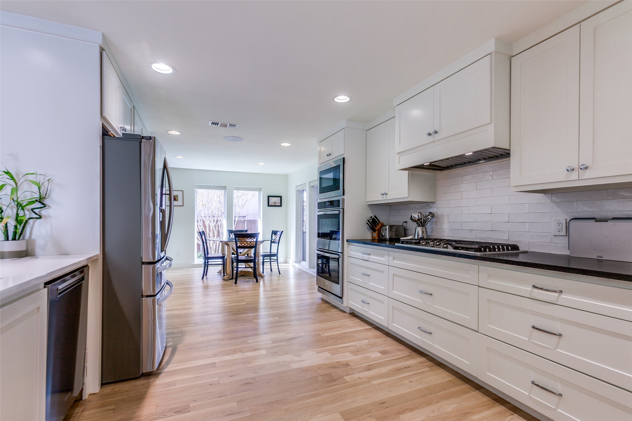 7204 Van Hook Drive Dallas TX 75248