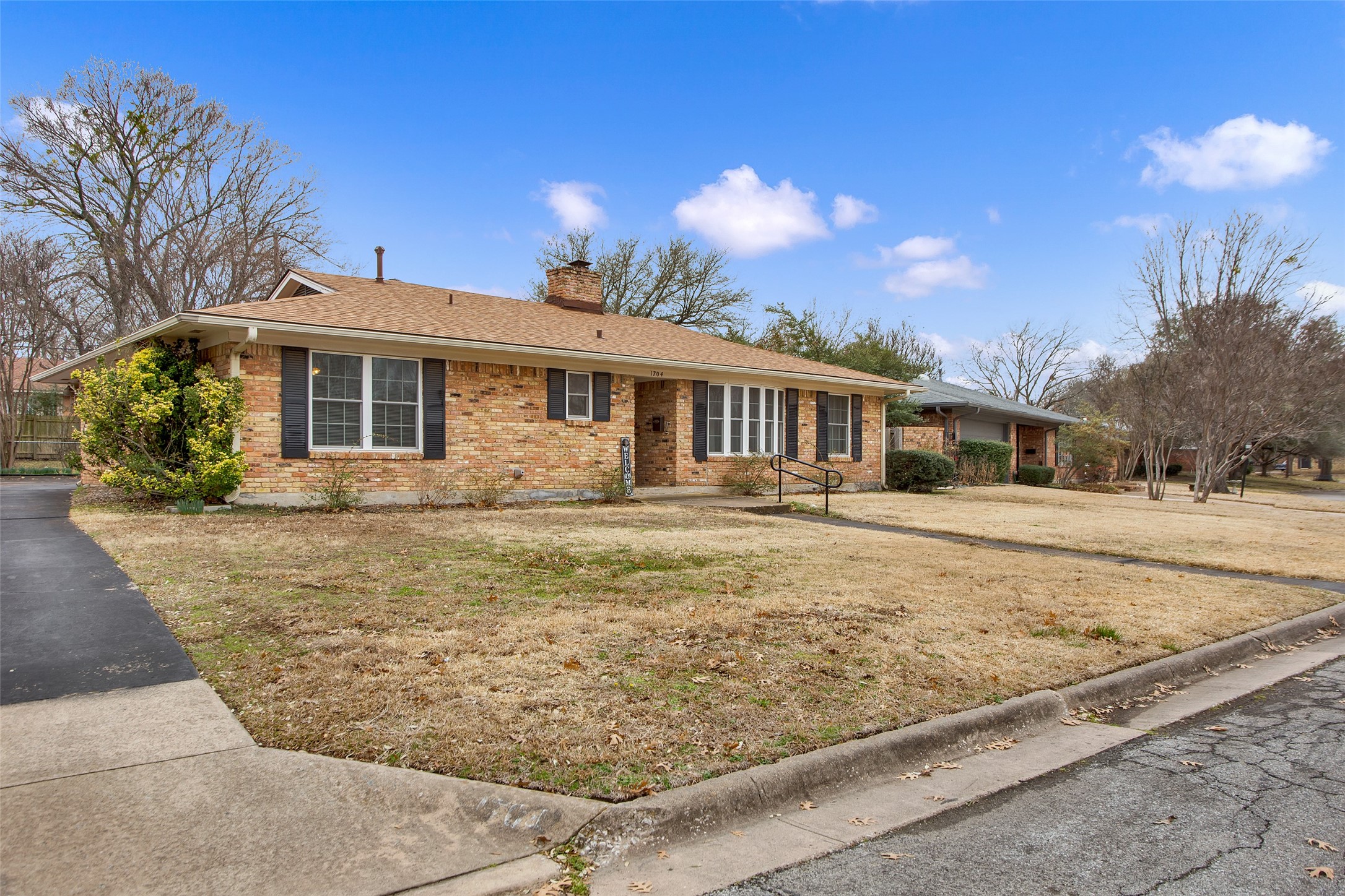 1704 Oakhill Drive Sherman TX 75092