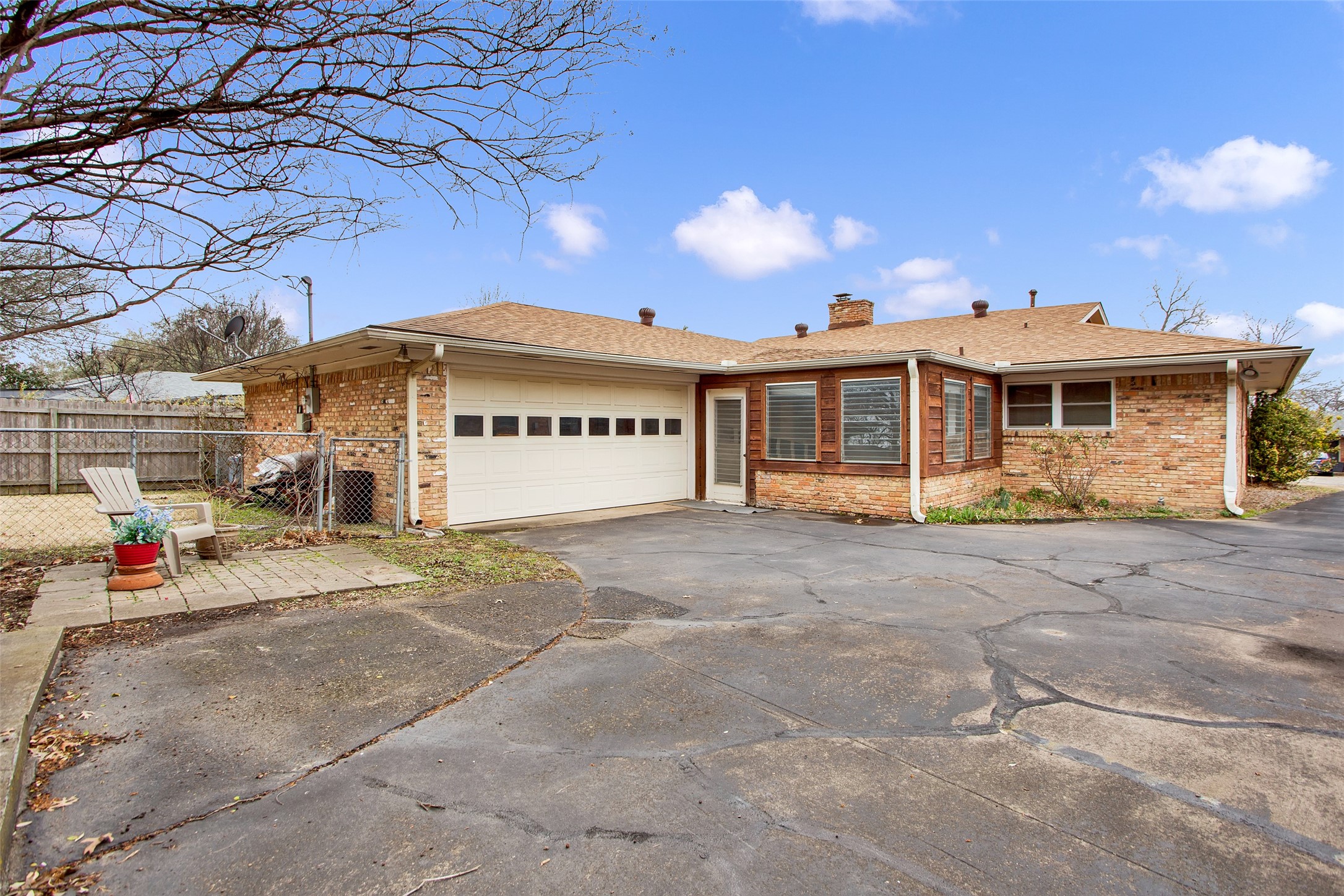 1704 Oakhill Drive Sherman TX 75092