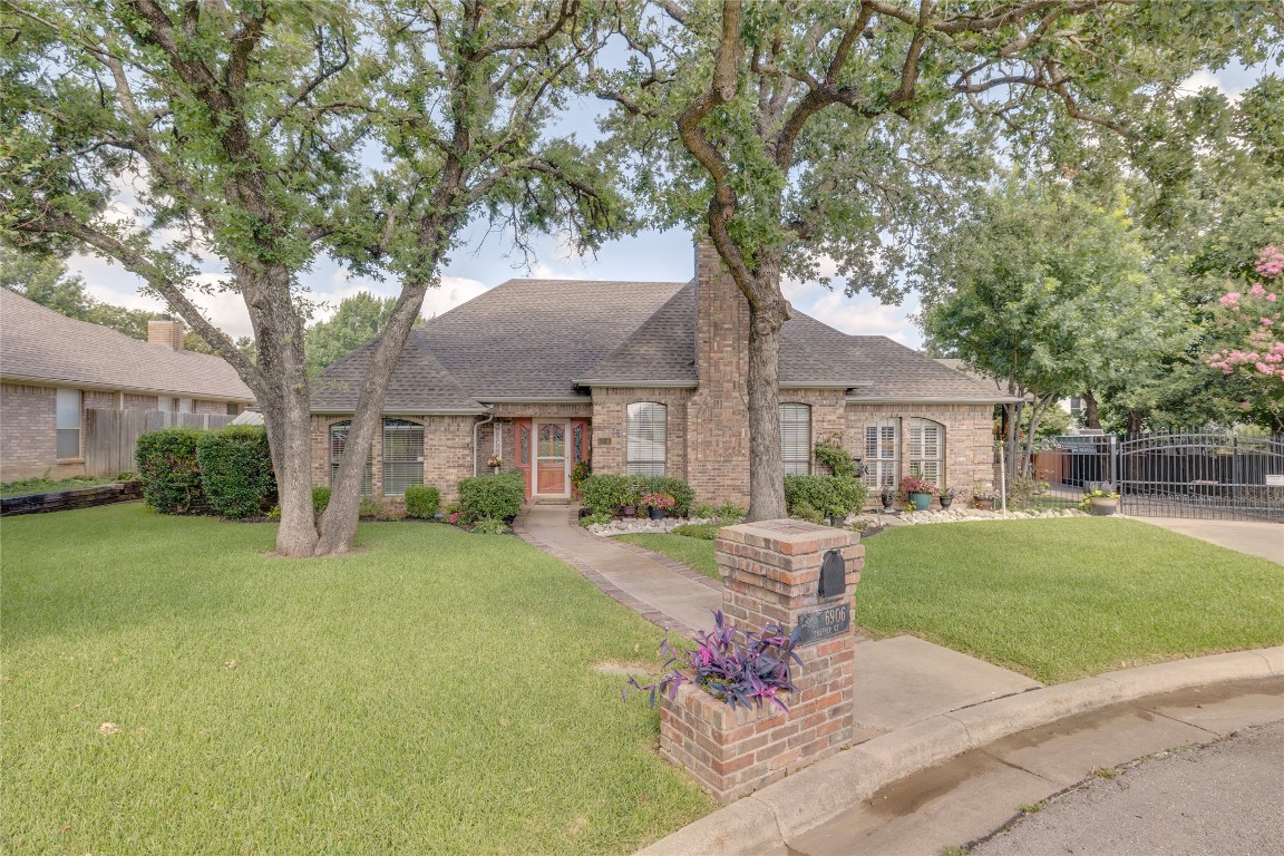 6906 Trapper Court Arlington TX 76001