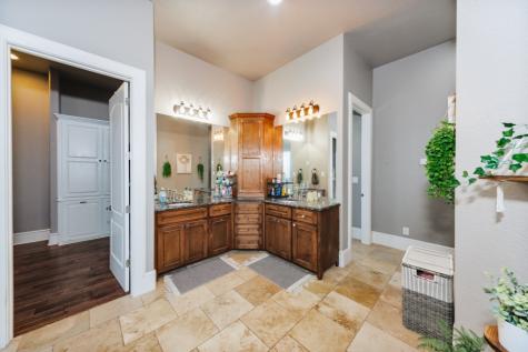 209 N Wickham Street Alvord TX 76225
