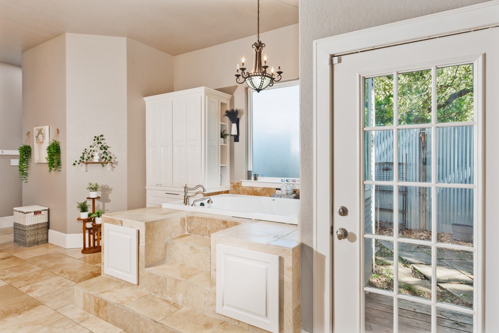 209 N Wickham Street Alvord TX 76225