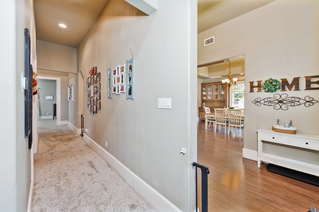 209 N Wickham Street Alvord TX 76225