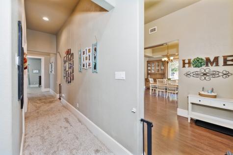 209 N Wickham Street Alvord TX 76225