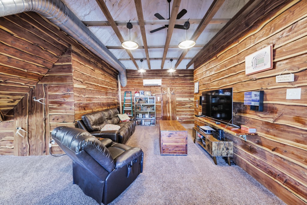 209 N Wickham Street Alvord TX 76225