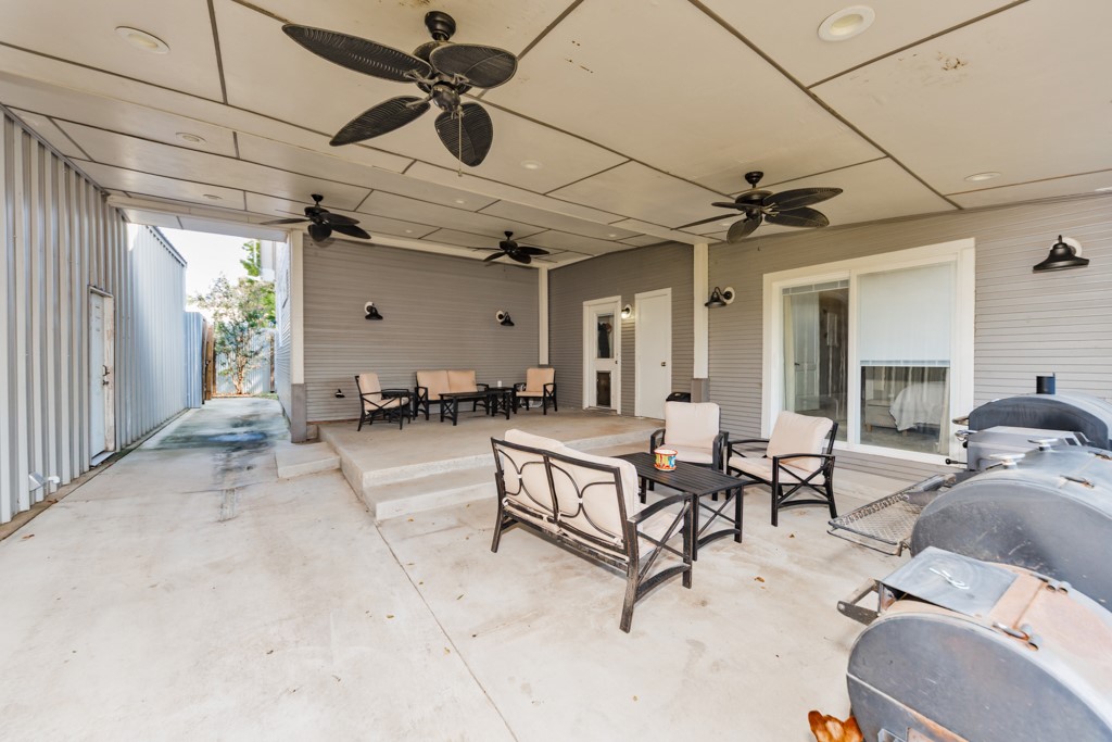 209 N Wickham Street Alvord TX 76225