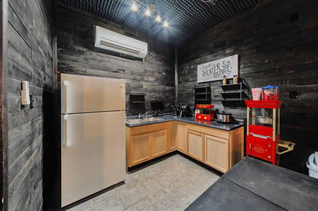 209 N Wickham Street Alvord TX 76225