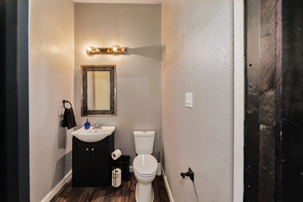 209 N Wickham Street Alvord TX 76225
