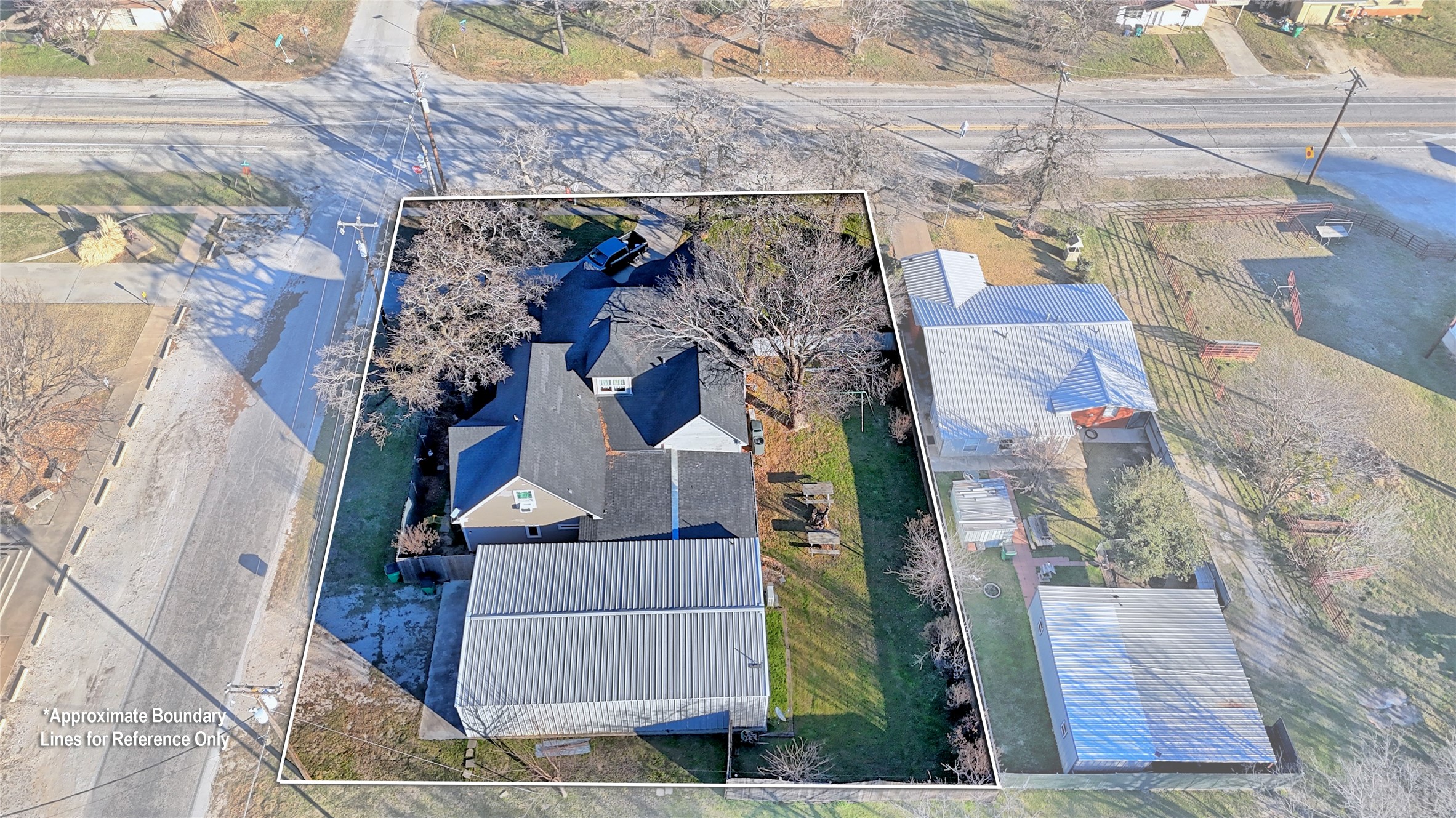 209 N Wickham Street Alvord TX 76225