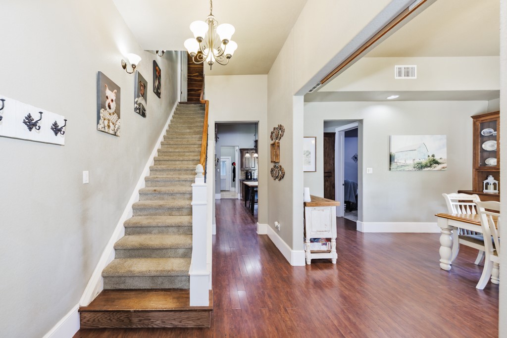 209 N Wickham Street Alvord TX 76225