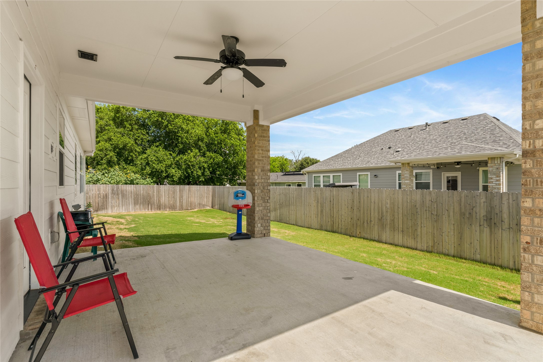 411 W Harwood Road Euless TX 76039
