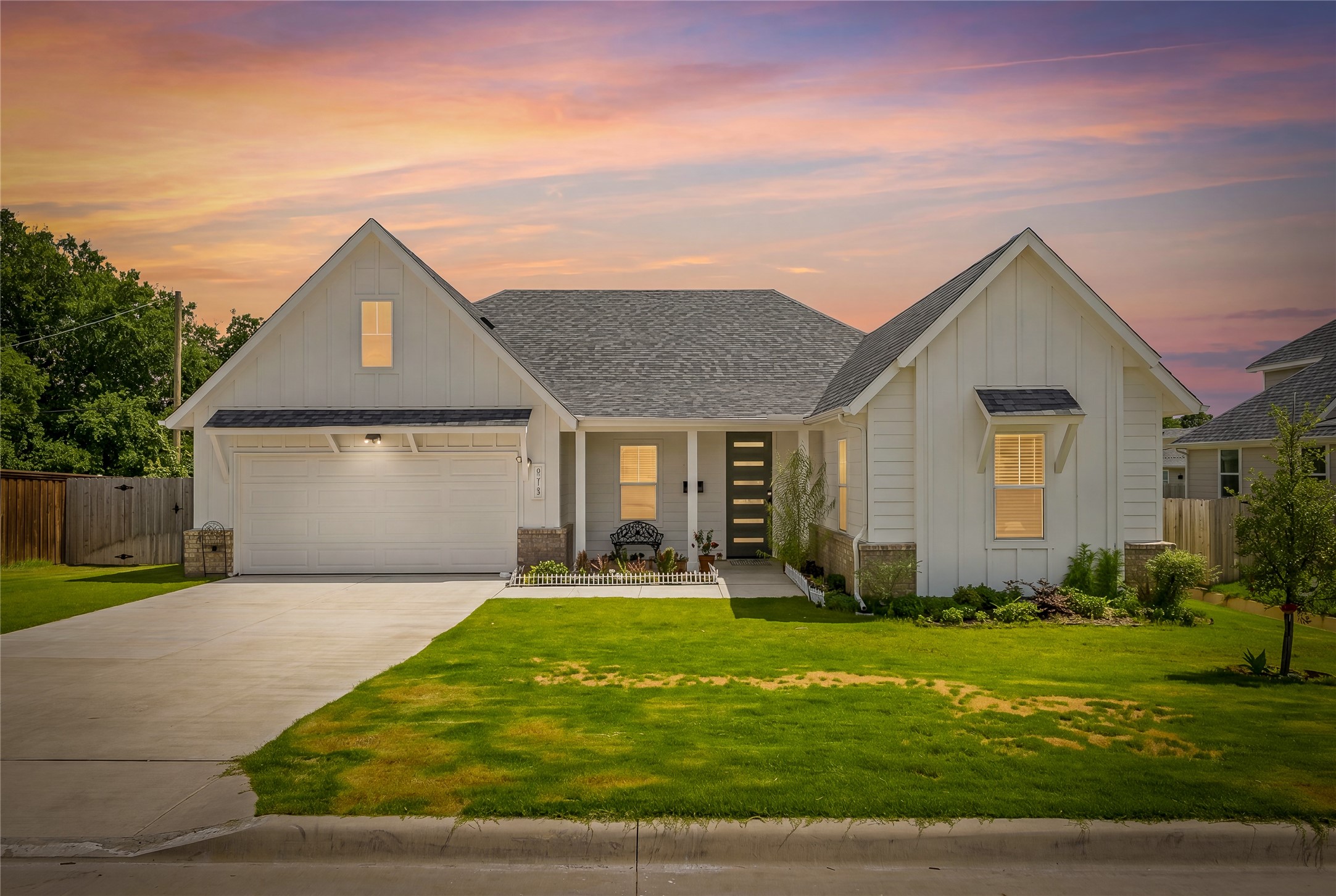 411 W Harwood Road Euless TX 76039