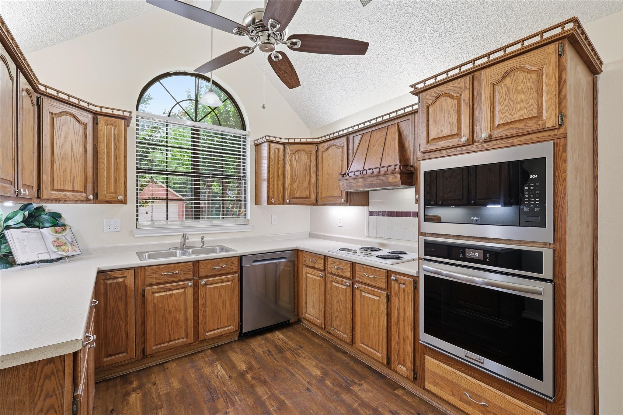 4207 Crossgate Court Arlington TX 76016