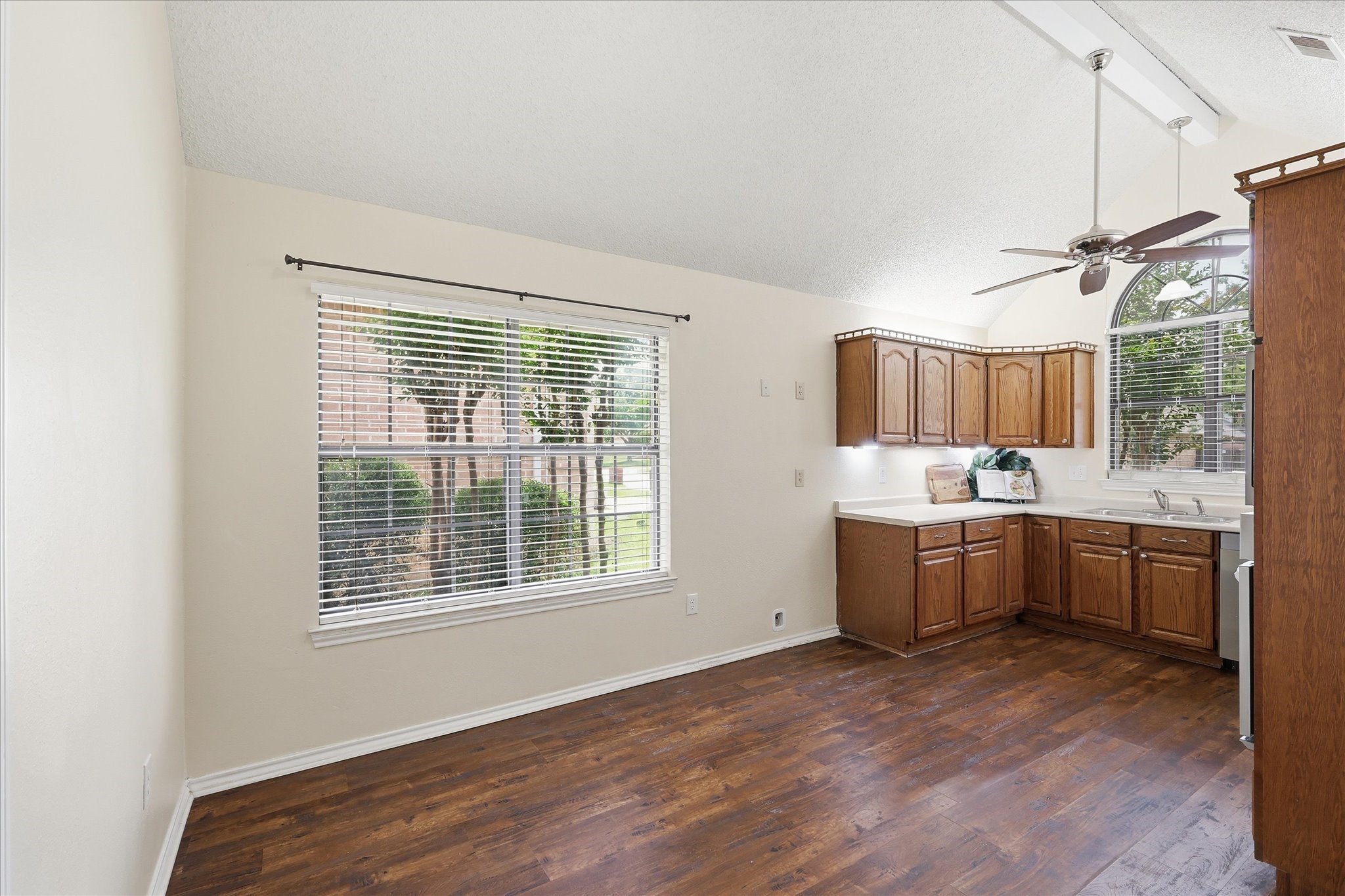 4207 Crossgate Court Arlington TX 76016