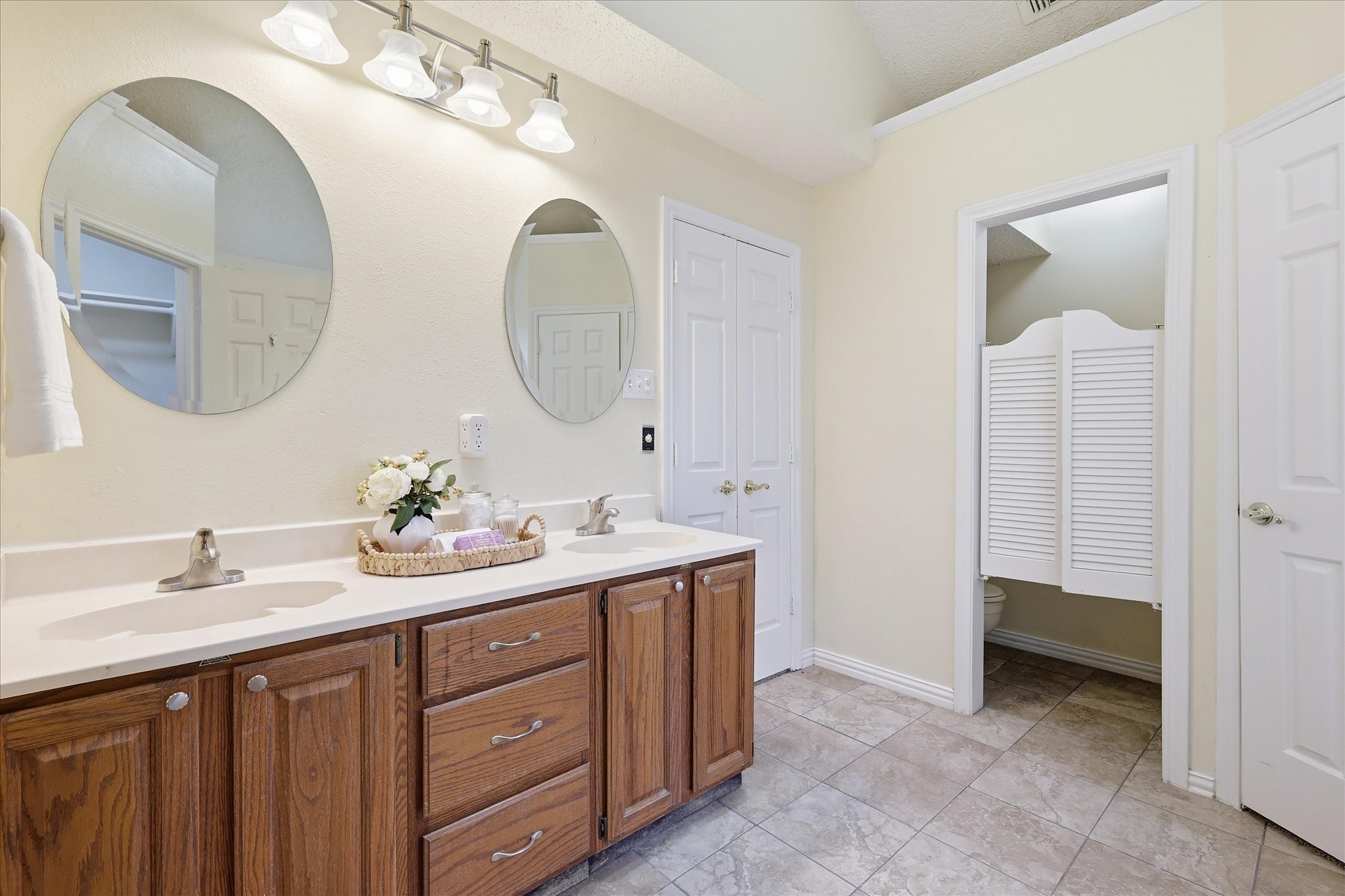 4207 Crossgate Court Arlington TX 76016