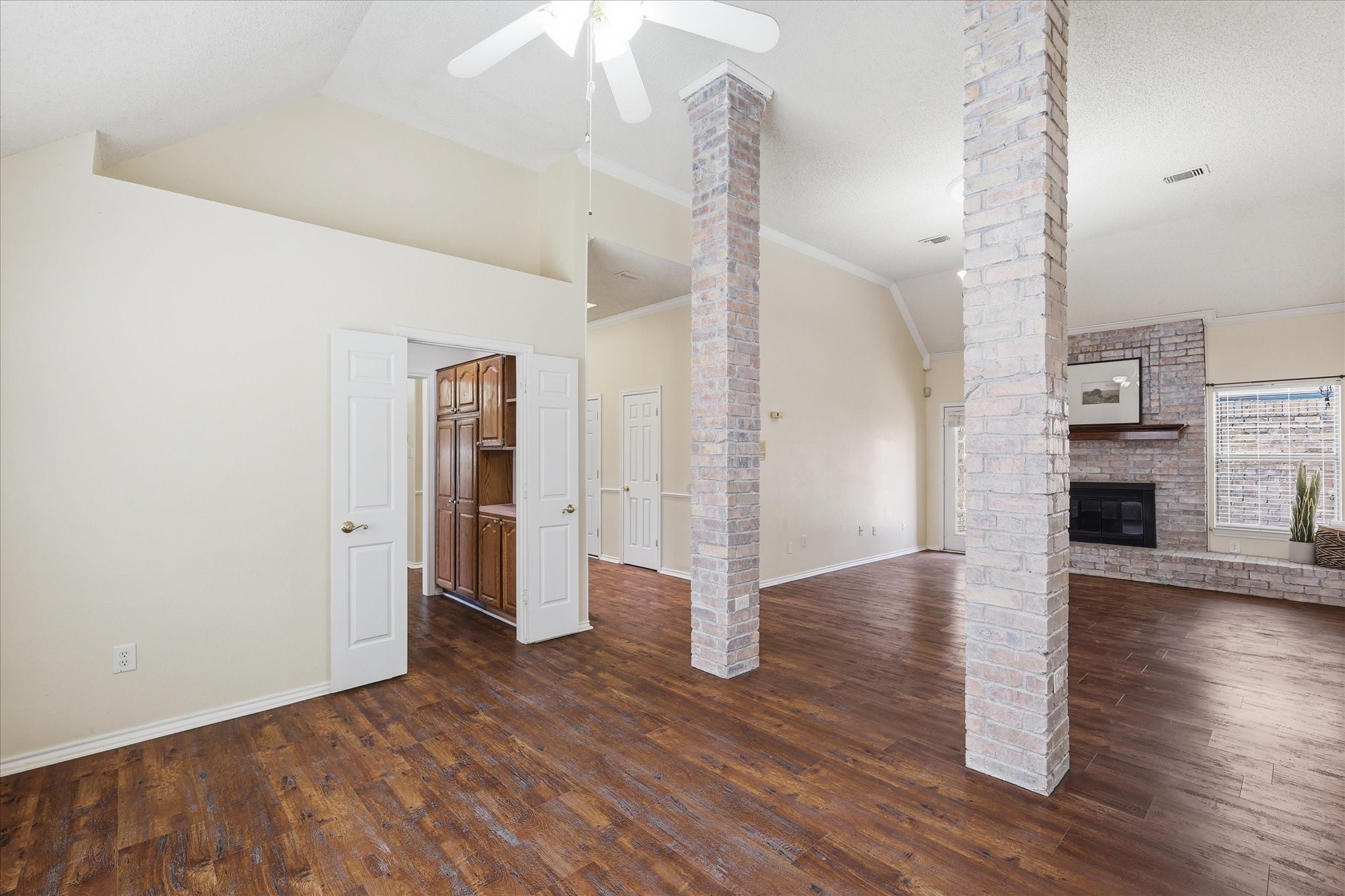 4207 Crossgate Court Arlington TX 76016